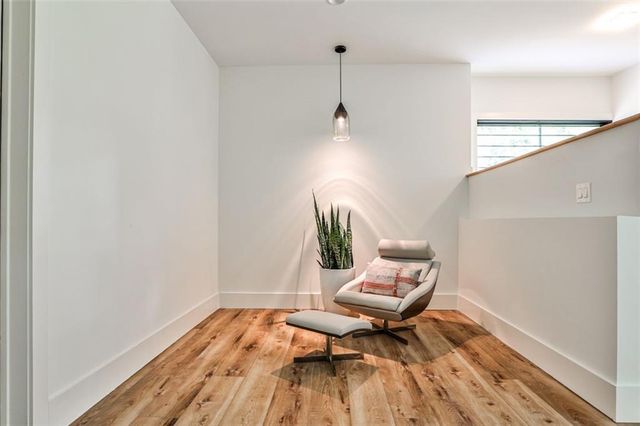 1572 Clifton Ridge, Atlanta, GA 30307