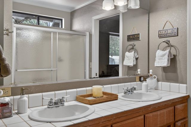 2796 Clipper Ct, Cool, CA 95614