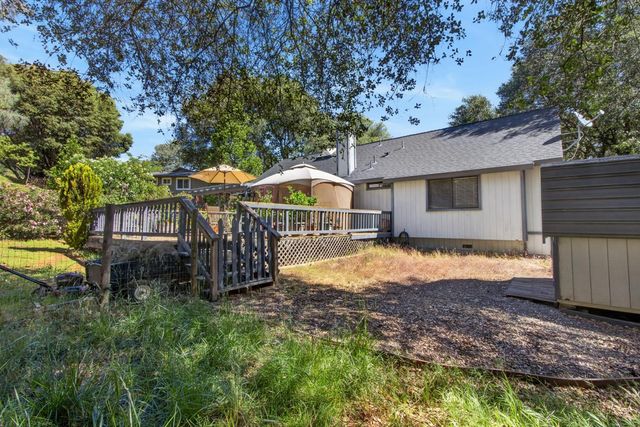 2796 Clipper Ct, Cool, CA 95614