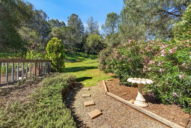 2796 Clipper Ct, Cool, CA 95614