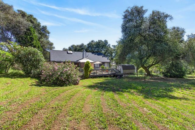 2796 Clipper Ct, Cool, CA 95614