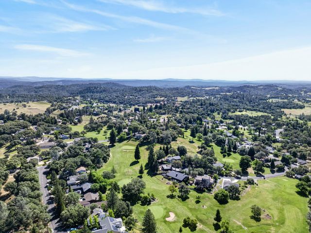 2796 Clipper Ct, Cool, CA 95614