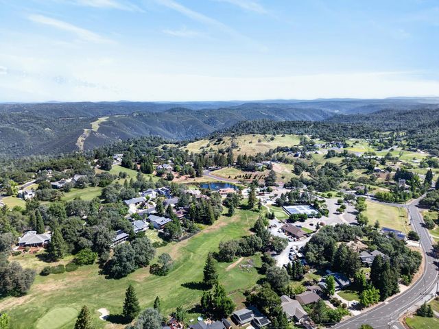2796 Clipper Ct, Cool, CA 95614