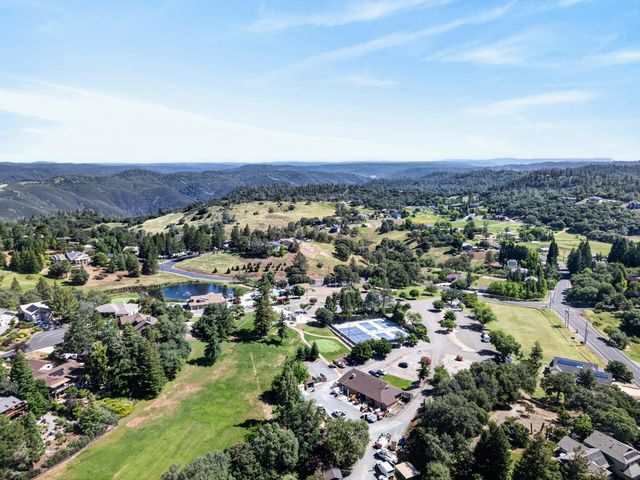 2796 Clipper Ct, Cool, CA 95614