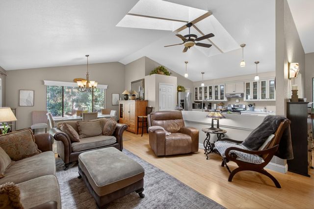 2796 Clipper Ct, Cool, CA 95614