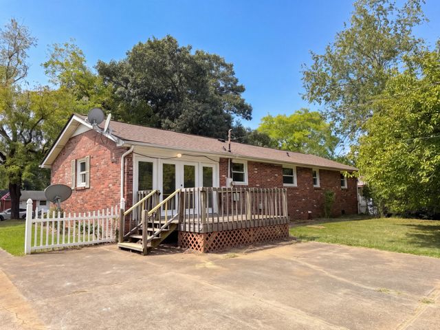 313 Lafayette Rd, Clarksville, TN 37042