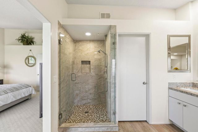 667 Vista Lago Circle N, Palm Desert, CA 92211