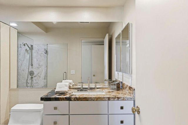 667 Vista Lago Circle N, Palm Desert, CA 92211