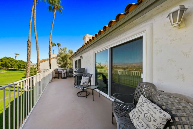 667 Vista Lago Circle N, Palm Desert, CA 92211