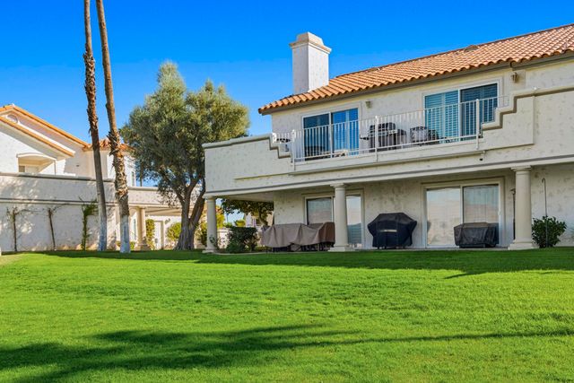 667 Vista Lago Circle N, Palm Desert, CA 92211