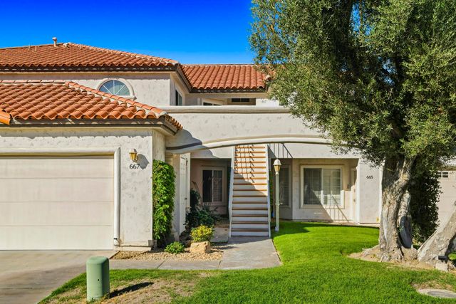 667 Vista Lago Circle N, Palm Desert, CA 92211
