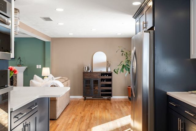 9 Davids Island Rd, Weymouth, MA 02191