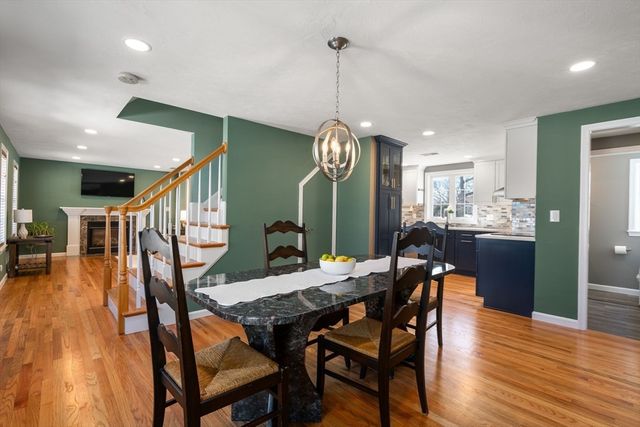 9 Davids Island Rd, Weymouth, MA 02191