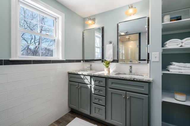 9 Davids Island Rd, Weymouth, MA 02191