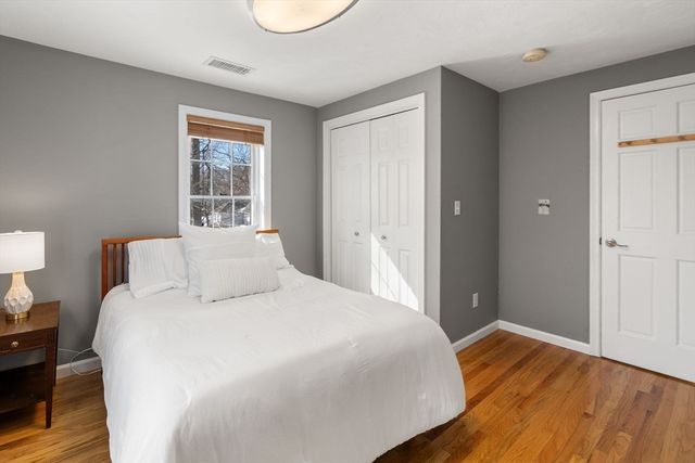 9 Davids Island Rd, Weymouth, MA 02191