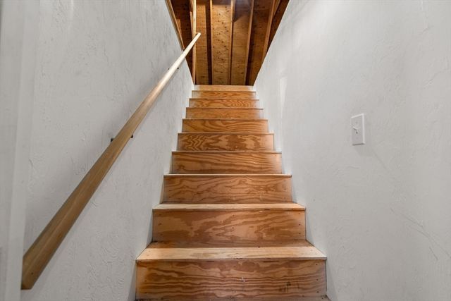 9 Davids Island Rd, Weymouth, MA 02191