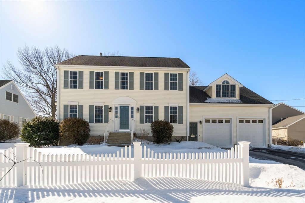 9 Davids Island Rd, Weymouth, MA 02191