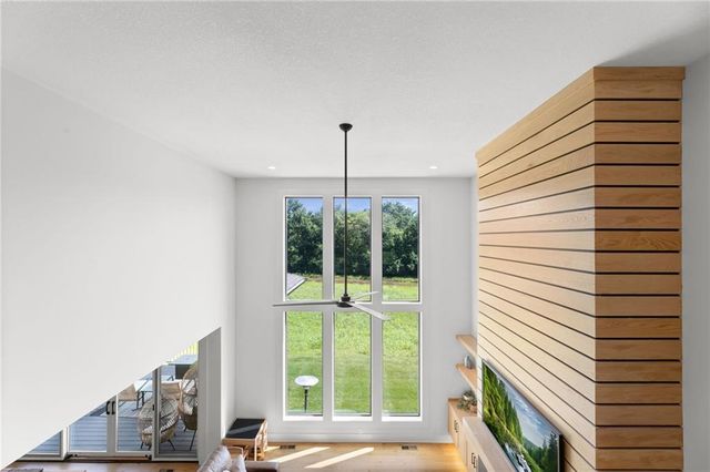 2215 SW Hook Farm Drive, Lee's Summit, MO 64082