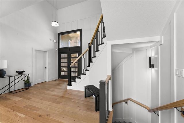 2215 SW Hook Farm Drive, Lee's Summit, MO 64082