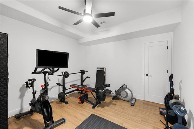 2215 SW Hook Farm Drive, Lee's Summit, MO 64082