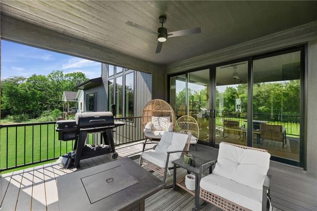 2215 SW Hook Farm Drive, Lee's Summit, MO 64082
