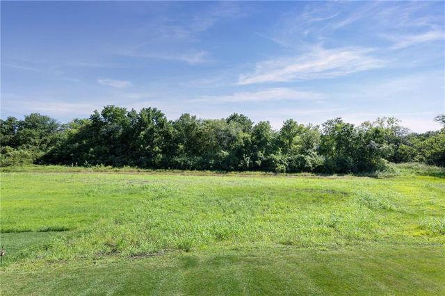 2215 SW Hook Farm Drive, Lee's Summit, MO 64082
