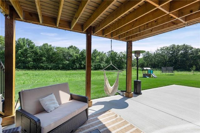 2215 SW Hook Farm Drive, Lee's Summit, MO 64082