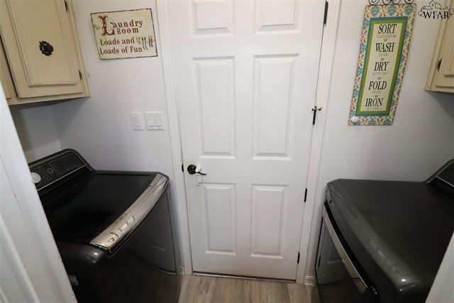 104 N GREENWAY, Henrietta, TX 76365