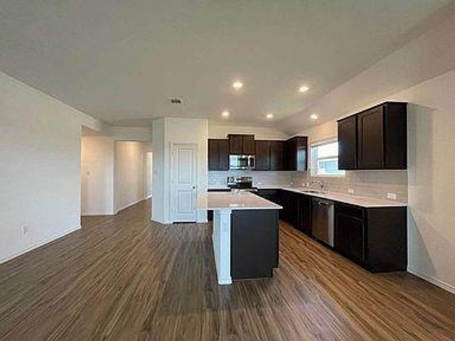 601 Chickasaw LN, Hutto, TX 78634