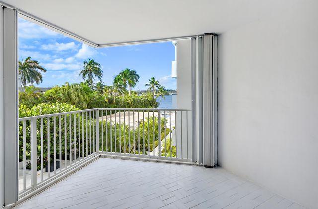 2860 S Ocean Boulevard 311, Palm Beach, FL 33480