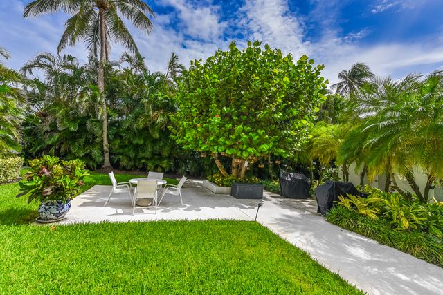 2860 S Ocean Boulevard 311, Palm Beach, FL 33480