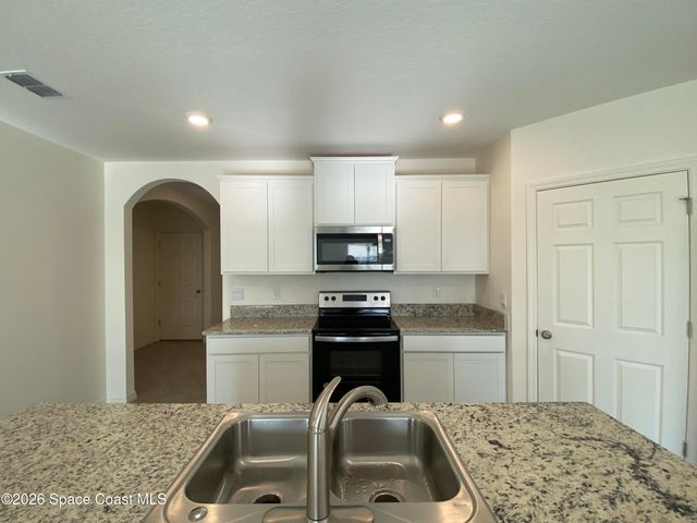 1793 Farmhouse Road SE, Palm Bay, FL 32909