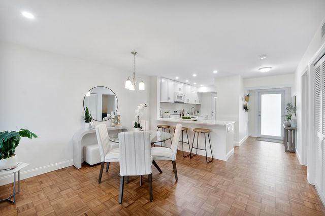 60 Venetian Drive 105n, Delray Beach, FL 33483