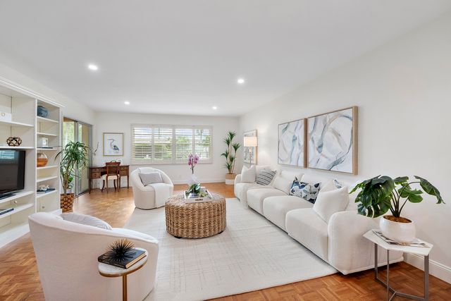 60 Venetian Drive 105n, Delray Beach, FL 33483