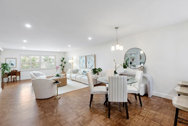 60 Venetian Drive 105n, Delray Beach, FL 33483