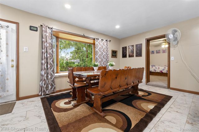 30553 Barton Street, Garden City, MI 48135