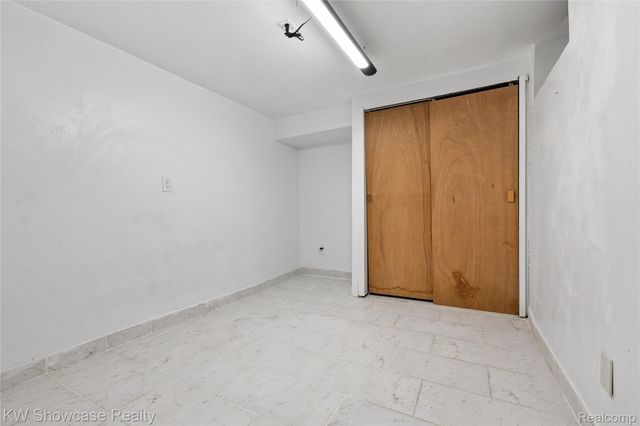 30553 Barton Street, Garden City, MI 48135