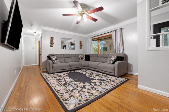 30553 Barton Street, Garden City, MI 48135