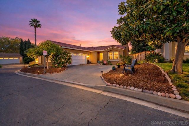 2123 Fiori Dr, Vista, CA 92084