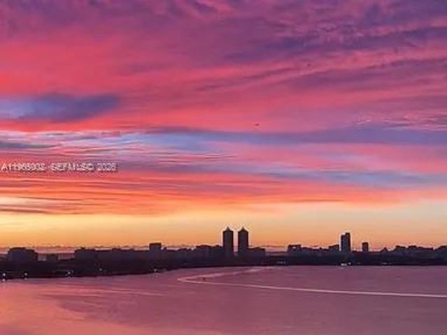 7601 E Treasure Dr 2022, North Bay Village, FL 33141