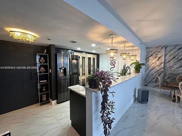 7601 E Treasure Dr 2022, North Bay Village, FL 33141