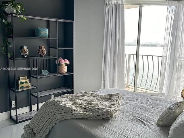 7601 E Treasure Dr 2022, North Bay Village, FL 33141