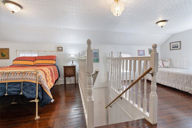 247 N Main Street, Eureka Springs, AR 72632