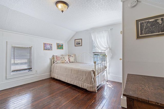 247 N Main Street, Eureka Springs, AR 72632