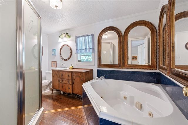 247 N Main Street, Eureka Springs, AR 72632