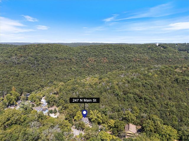 247 N Main Street, Eureka Springs, AR 72632