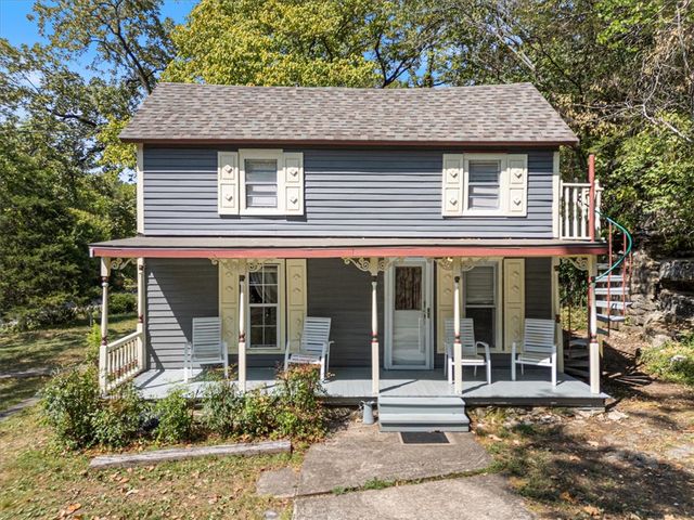 247 N Main Street, Eureka Springs, AR 72632