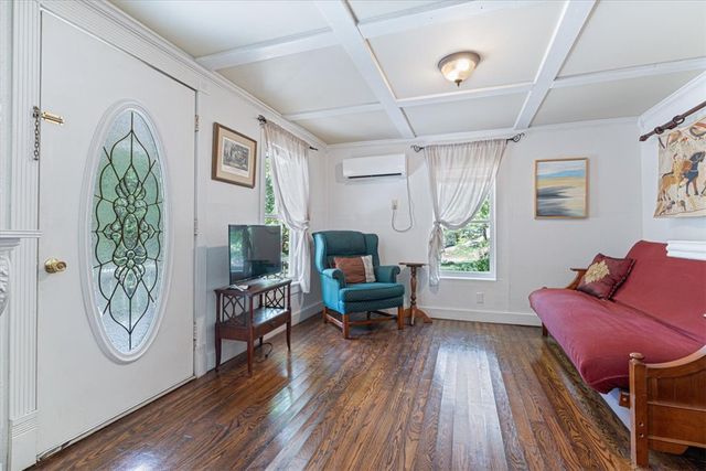 247 N Main Street, Eureka Springs, AR 72632