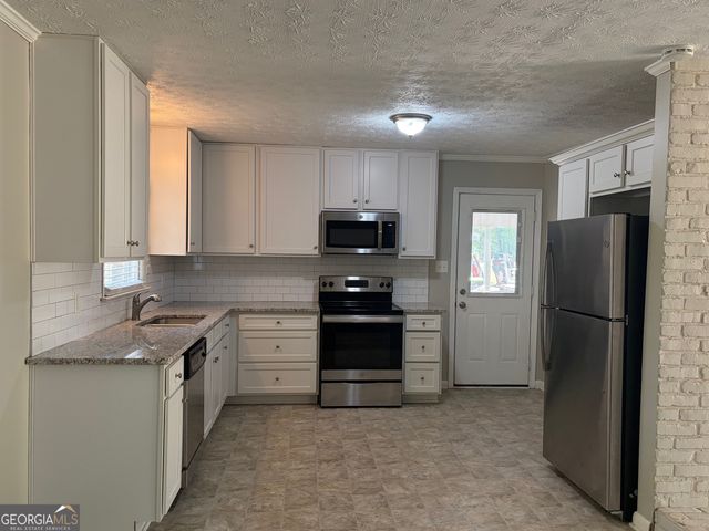 35 Chimney Ridge Trail, Stockbridge, GA 30281