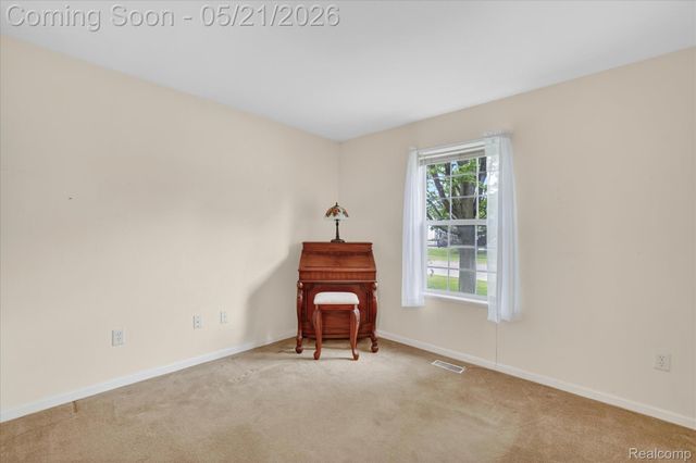 1607 Cedarwood Drive, Flushing, MI 48433
